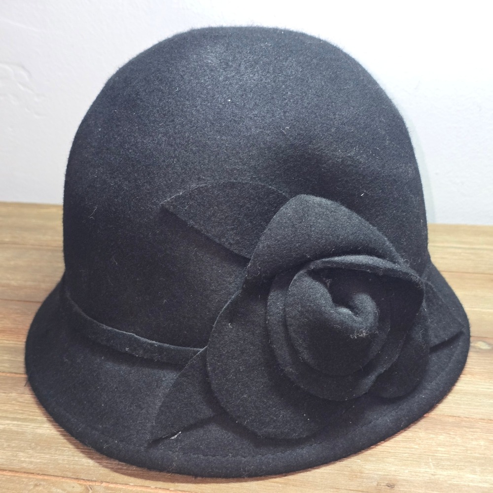 Croft & Barrow Womens Black Felt Cloche Hat Rose Detail Vintage Style